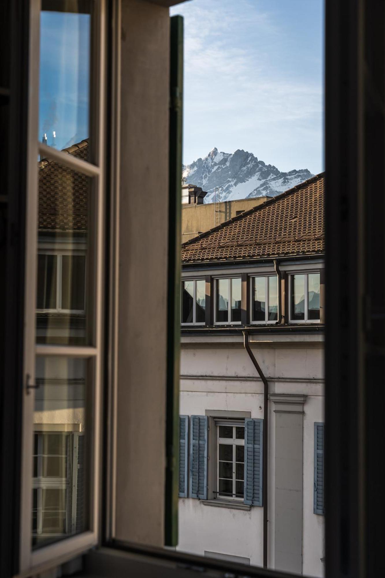 Hotel Goldener Stern - Contactless Check-In ルツェルン エクステリア 写真